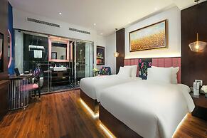 Aurora Central Hotel