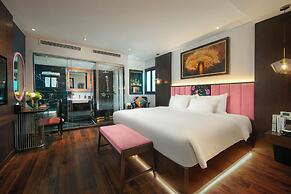 Aurora Central Hotel