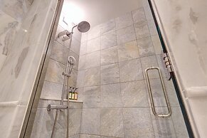 Royal View Hotel Churaumi