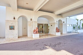 Royal View Hotel Churaumi