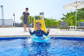 Royal View Hotel Churaumi