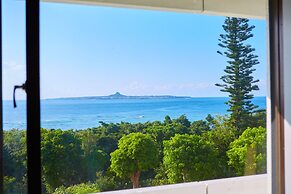 Royal View Hotel Churaumi