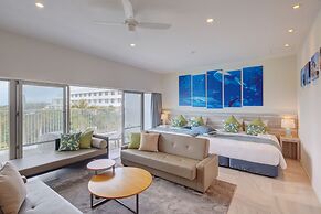 Royal View Hotel Churaumi