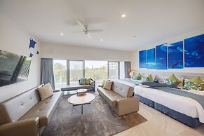 Royal View Hotel Churaumi