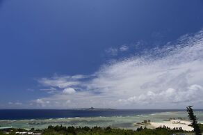 Royal View Hotel Churaumi