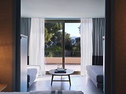 Kalamaki Beach Resort