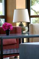 Kalamaki Beach Resort