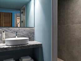 Kalamaki Beach Resort