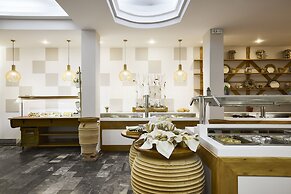 Tylissos Beach Hotel - Adults Only