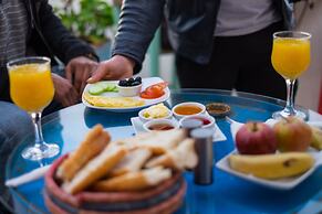 Riad Inna & Watersports Center