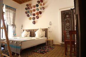 Riad Inna & Watersports Center