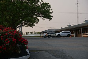 Harvest Drive Family Inn