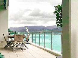 Peninsula Airlie Beach