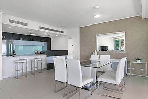 Peninsula Airlie Beach
