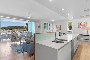 Peninsula Airlie Beach