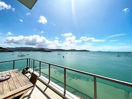 Peninsula Airlie Beach