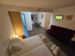 Elounda Sunrise Apartments