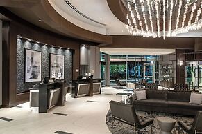 Renaissance by Marriott Boston Patriot Place Hotel