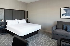 Renaissance by Marriott Boston Patriot Place Hotel