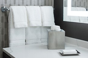 Renaissance by Marriott Boston Patriot Place Hotel