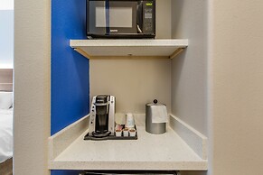 Holiday Inn Express Hotel & Suites Houston-Alvin by IHG