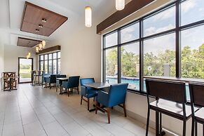 Holiday Inn Express Hotel & Suites Houston-Alvin by IHG