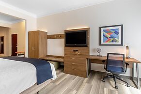 Holiday Inn Express Hotel & Suites Houston-Alvin by IHG