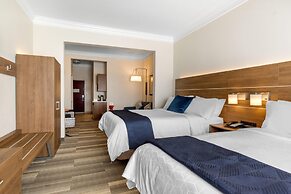 Holiday Inn Express Hotel & Suites Houston-Alvin by IHG