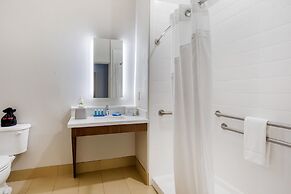 Holiday Inn Express Hotel & Suites Houston-Alvin by IHG