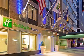 Holiday Inn Express New York City- Wall Street, an IHG Hotel