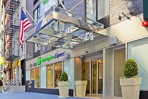 Holiday Inn Express New York City- Wall Street, an IHG Hotel