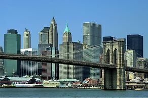 Holiday Inn Express New York City- Wall Street by IHG