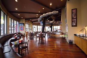 Holiday Inn New Orleans West Bank Tower by IHG