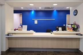 Super 8 by Wyndham Estevan