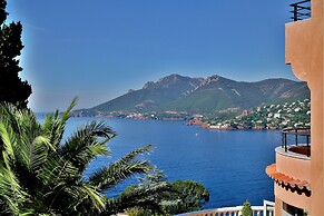 Tiara Yaktsa Côte d'Azur