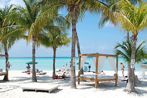 Cabanas Maria del Mar