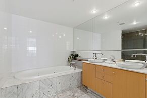 Aria Apartments