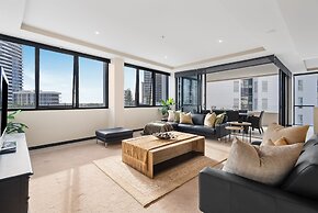 Aria Apartments