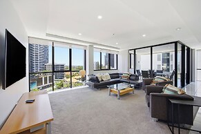 Aria Apartments