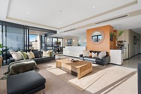 Aria Apartments
