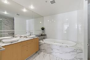 Aria Apartments