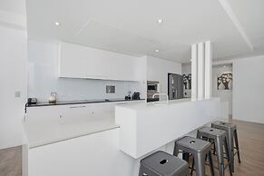 Aria Apartments