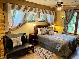 Hilltop Manor Bed and Breakfast