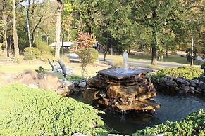 Hilltop Manor Bed and Breakfast