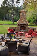 Hilltop Manor Bed and Breakfast