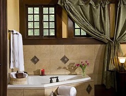 Hilltop Manor Bed and Breakfast