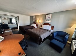 Ozark Inn & Suites
