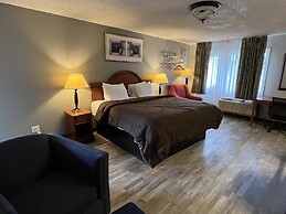 Ozark Inn & Suites