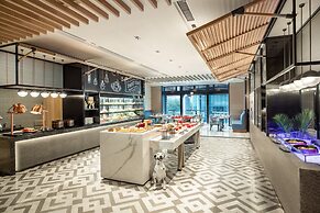 Crowne Plaza Shanghai Nanjing Road by IHG