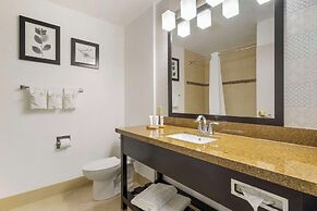 Country Inn & Suites by Radisson, Tampa Airport North, FL